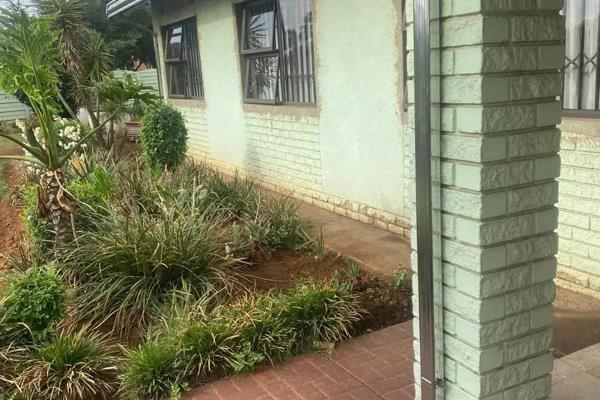 Welcome to this charming 3-bedroom property located in the desirable Leondale neighborhood of Germiston. Each bedroom comes equipped ...