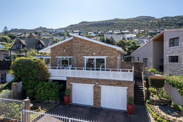 Glencairn Heights is a tranquil seaside village. 
This property offers 4 bedrooms and 2 bathrooms this home accommodates for a growing ...