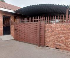 Townhouse for sale in Witbank Ext 10