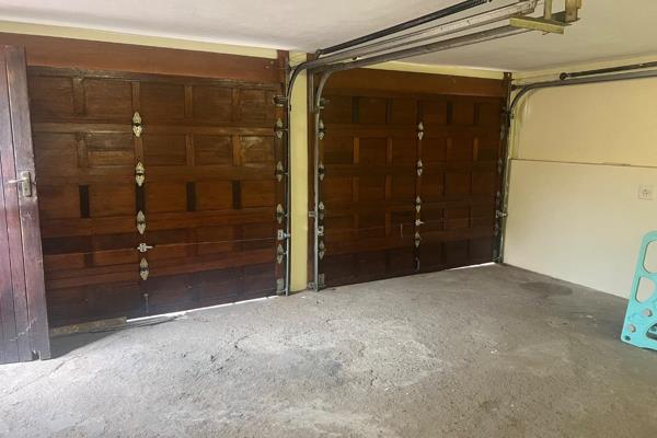 A large and secure double garage available for rent as a tuck shop, workshop, storage ...