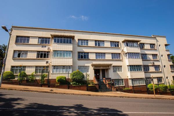 For Sale: Spacious 2-Bedroom Share Block Apartment in Upper Glenwood - A Fantastic Investment Opportunity!
This well-maintained, 100m2 ...