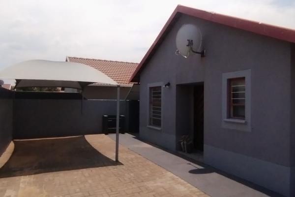 **Charming 2-Bedroom House to Let in Salfin, Boksburg – Perfect for You and Your Pets!**

Welcome to your new home in the heart of ...