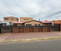 House for sale in Lenasia