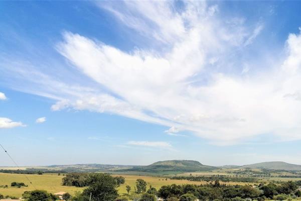 Perched atop a hill in the prestigious security estate, Blue Saddle Ranches, this expansive 1-hectare stand offers breathtaking ...