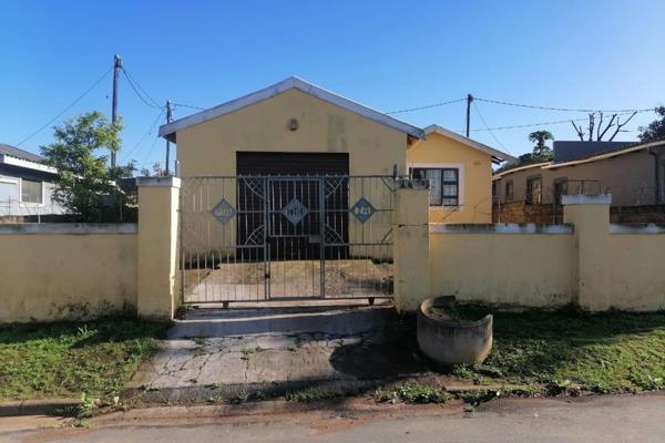 This charming 4-bedroom house is located in the tranquil Shombela Township, just 20 km from the bustling town of Stanger and ...