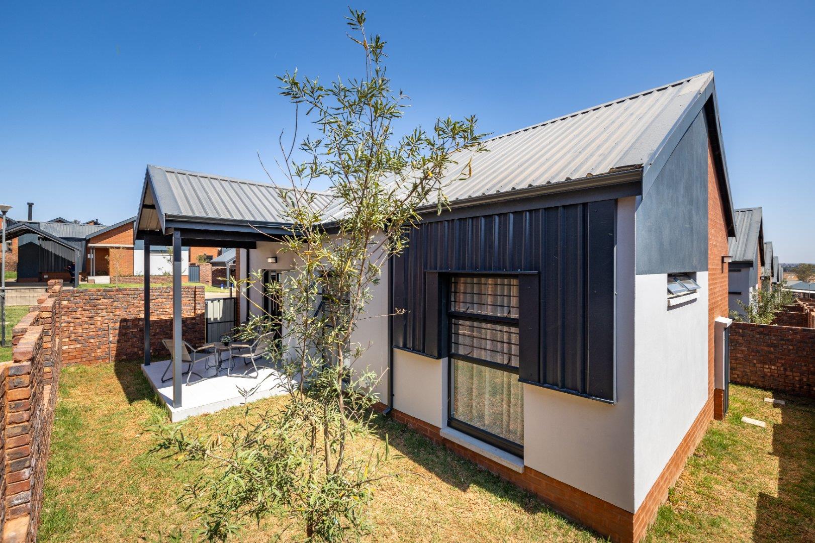 3 Bedroom House for sale in North Riding AH - P24-117277332
