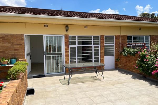 This neat, 1 bedroom cottage is available to rent and lends itself to the young professional looking for peaceful living. The property ...