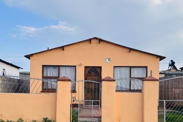 Here is the house selling by for R465 000
Two bedroom 
One bathroom 
Dining 
Kitchen 
Outside two flats with existing one year leases @ ...