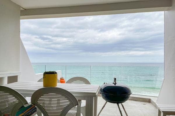 Discover beachfront bliss with this exceptional apartment in the prestigious De Branders ...