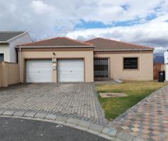 House for sale in Fairview Golf Estate