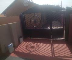 House for sale in Soshanguve FF