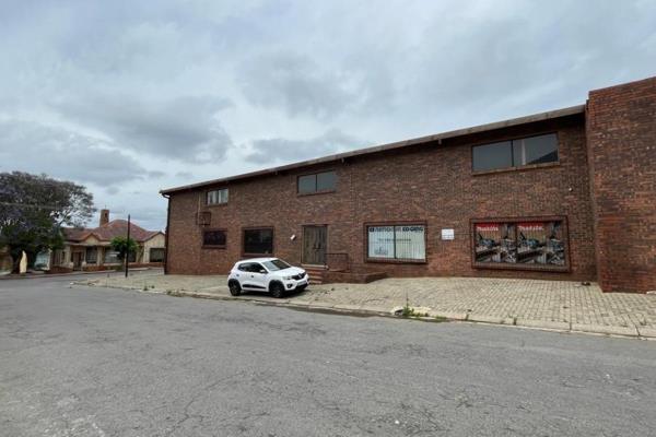 This 1,776m&#178; industrial property in Krugersdorp offers a 1,256m&#178; warehouse and ...