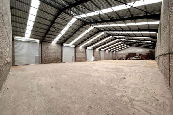 This newly built 1,000-square-meter warehouse, located in a Paarl&#39;s industrial hub ...