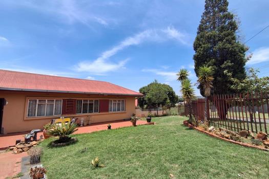 3 Bedroom House for sale in Quellerie Park