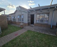 Townhouse for sale in Tasbet Park Ext 1