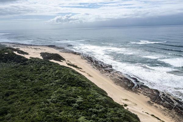 Sand mine with mining licence, extremely profitable with large quantum&#39;s of untapped sand reserves. 

Holiday resort on sea front ...