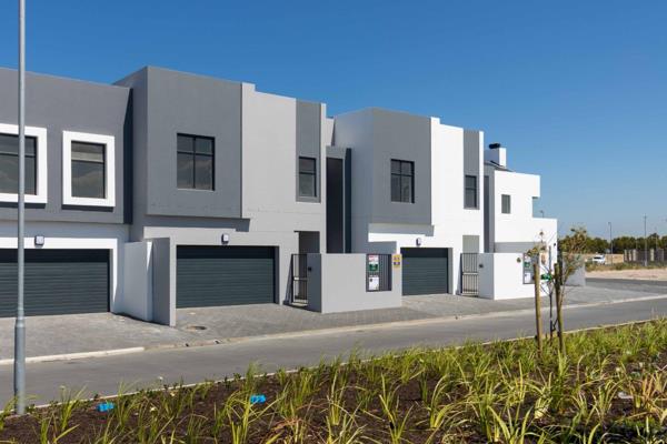 Discover modern living at its finest with this brand-new, double-storey home situated in the sought-after new phase of Sandown. ...