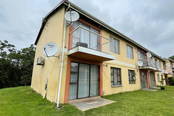 This 2-bedroom flat is located on the 1st floor of a well-maintained complex in the desirable suburb of Woodhaven, Durban. Both ...