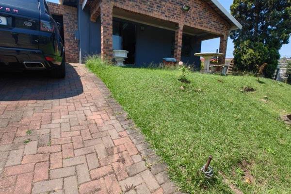 Delightful 3 Bedroom Family Oasis Awaits in Mariann  Heights, Pinetown!&quot; 

Dreaming of a serene home that combines comfort and ...