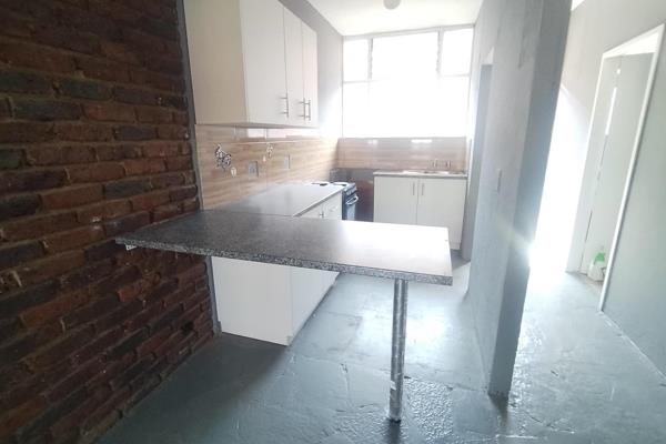 Renovated Bachelor in Pretoria West, Soutter street.Lezanda
2 People max (2 adults or 1 ...