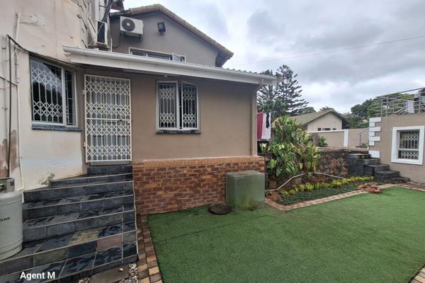 Mariam Hanif of Legacy Real Estate Group presents this spacious and modern 1 bedroom garden cottage in Collier Ave, Umhlatuzana,  ...