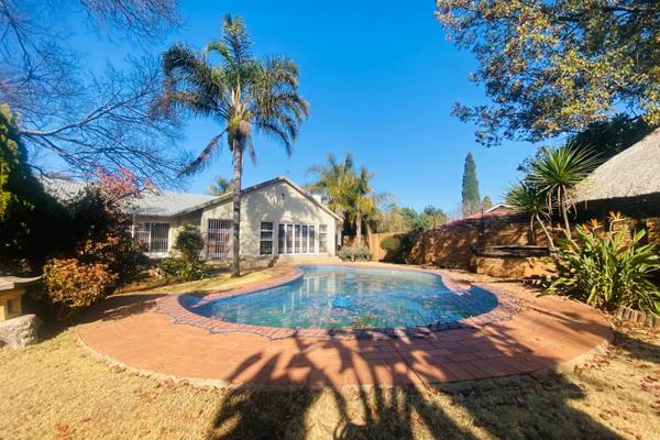 This beautiful home is suitable for a large family who enjoys entertaining.  

The main house consists of 4 bedrooms, 3 bathrooms (2 ...