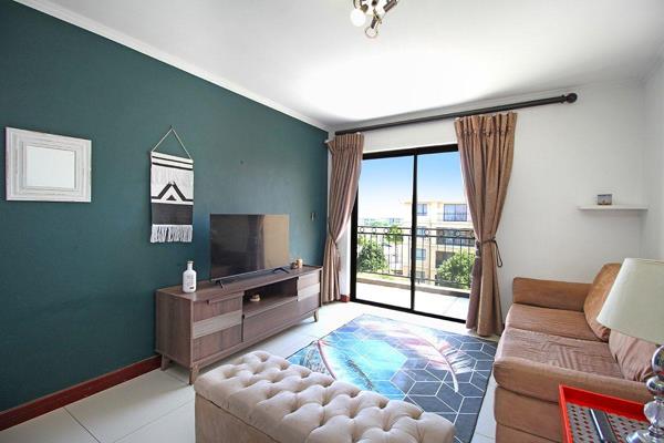 A light filled, spacious one bedroom apartment ideal for the first time home buyer or investor.  Conveniently  situated in the popular ...