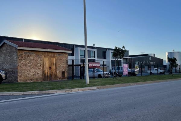 171 MIMOSA ROAD | FAIRVIEW | MODERN SHOWROOM WITH WAREHOUSE

An outstanding opportunity ...