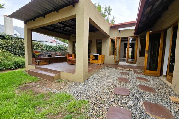 This 1,860 sqm property, zoned Residential 2, offers a canvas for your imagination.
The ...