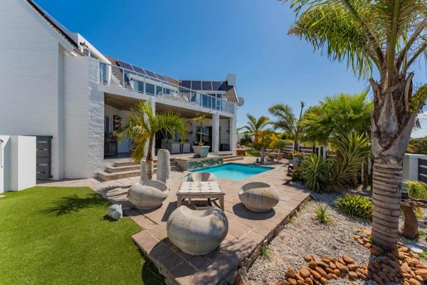 Prime Investment Opportunity in St Francis Bay&#39;s Renowned Canal Area 

This chic ...