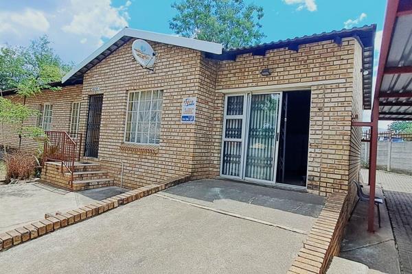 Investment Opportunity – Prime Location!
Discover this 3-bedroom, 3-bathroom (2 en-suite) sectional title gem within walking distance ...