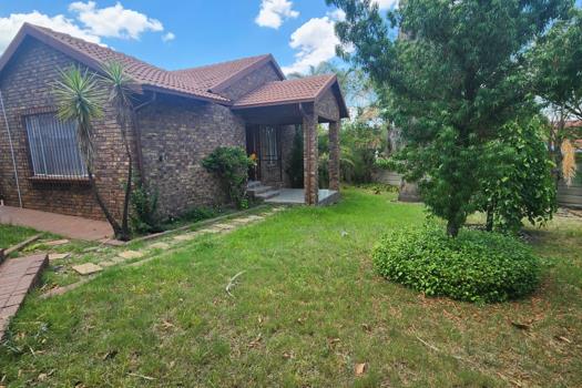 3 Bedroom House for sale in The Reeds