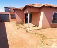 House for sale in Mngadi