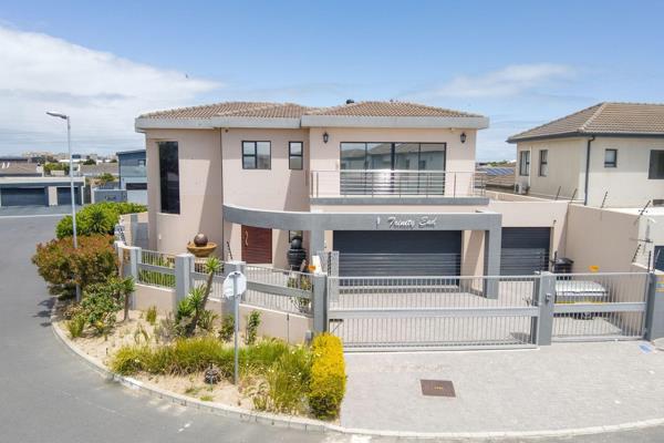 Auction: Saturday, 1 February 2025 @11:00
Venue: 1 Trinity End, Parklands North
Viewing: 18 January 2025 and 25 January 2025 from 11:00 ...