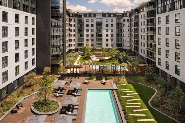 Lifestyle living in Melrose Arch- Everything on your doorstep and at your disposal 

Building has full backup power  - no load shedding

This luxurious 1 bedroom apartment is located in the newly developed One on Whiteley ...