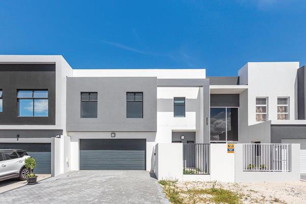 Welcome to this brand new, contemporary family home located in the highly desirable neighborhood of Sandown, Cape Town. Designed with ...