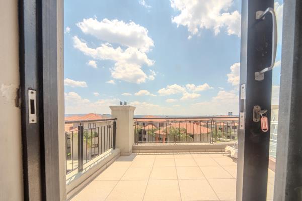 This stunning 3-bedroom, 3-bathroom penthouse in Germiston offers the perfect blend of space, comfort, and opportunity. Conveniently ...