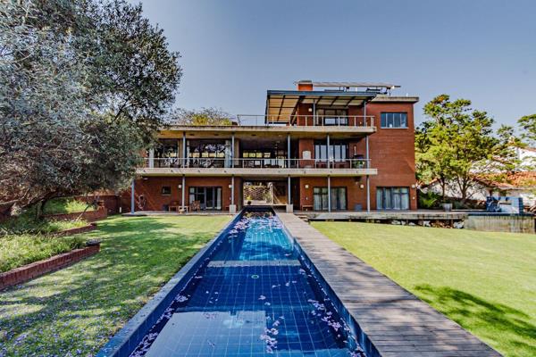 OFF THE GRID - SOLAR SYSTEM
BREATHTAKING VIEWS

Welcome to this luxurious 4-bedroom residence, located in the prestigious Waterkloof ...