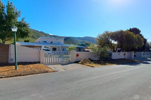 Commercial Property for sale in Kleinmond Central