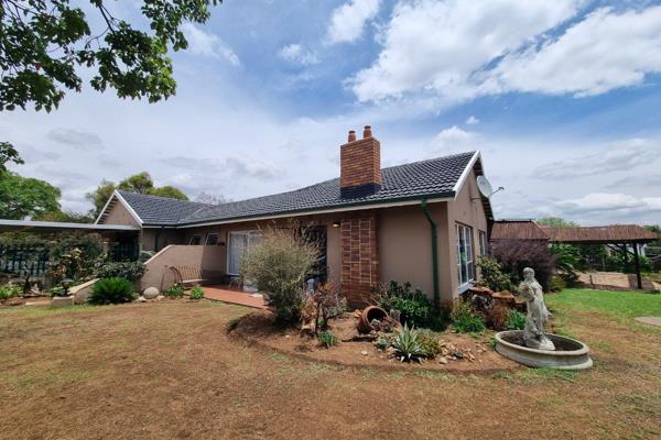 Welcome to this charming corner property in the heart of Upper Rensburg, offering an ideal blend of space, versatility, and ...