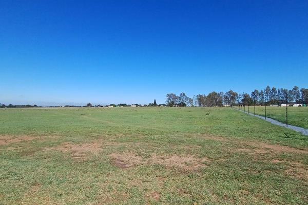 We are delighted to offer this remarkable 2.4-hectare agricultural stand in the sought-after Nelsonia area of Meyerton. Perfectly ...