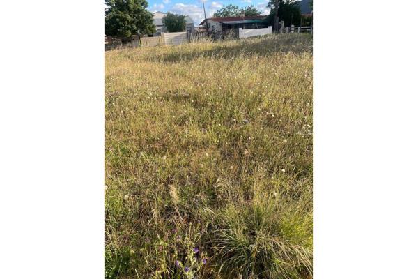 Ever thought of building your dream home? Become the owner of this vacant plot situated in Klapmuts . The plot is situated within ...