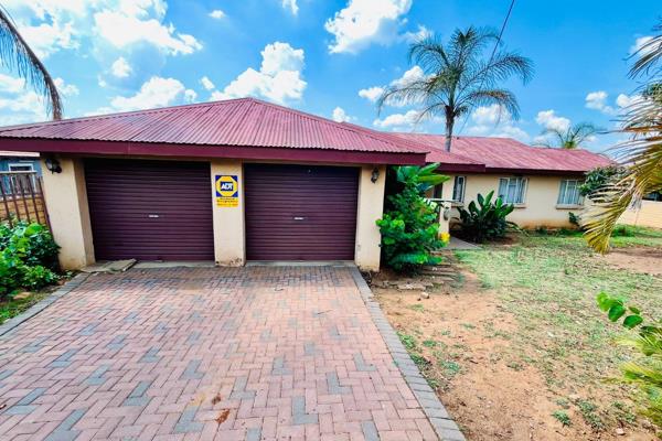 Stunning 3-Bedroom Home to Rent -Kwaggasrand Pretoria west

Step into your dream home! This beautiful 3-bedroom property boasts a ...