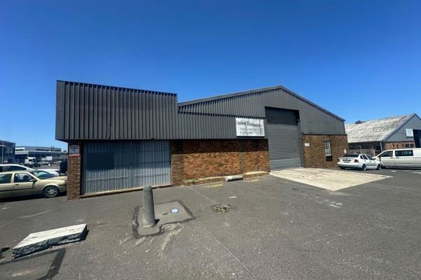 This well-positioned warehouse on Brug Street in Triangle Farm, Bellville, offers an ...