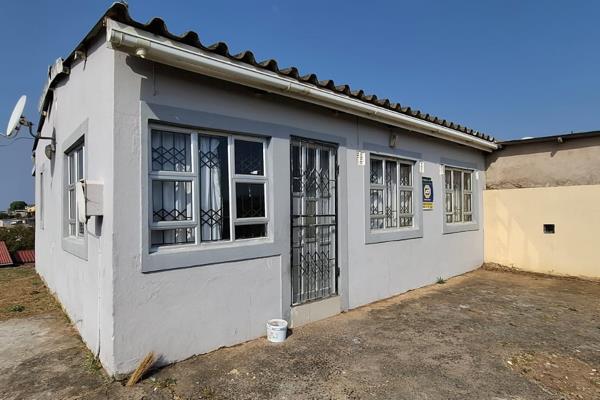 Property and house for sale in Verulam, Kwa Zulu Natal
Cozy 3-Bedroom Freestanding in Trenance Park!
Discover your dream home in this ...