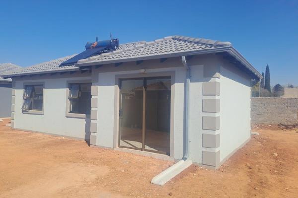 NEW DEVELOPMENTS for sale in WINDMILL PARK, BOKSBURG.

Full Tittle Stands.

Prices From R720 000 upwards.

Garage not ...