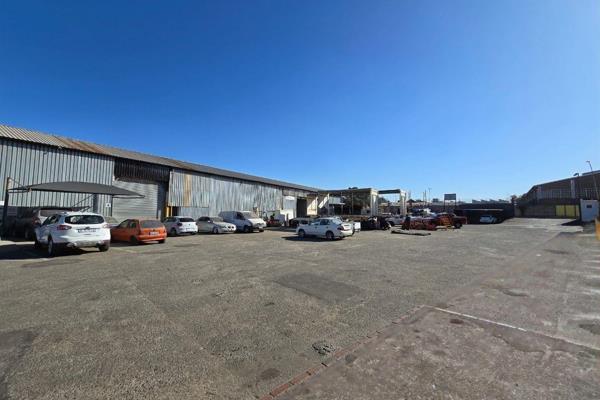 Position your business for success with this 588m2 industrial facility in Rustivia ...