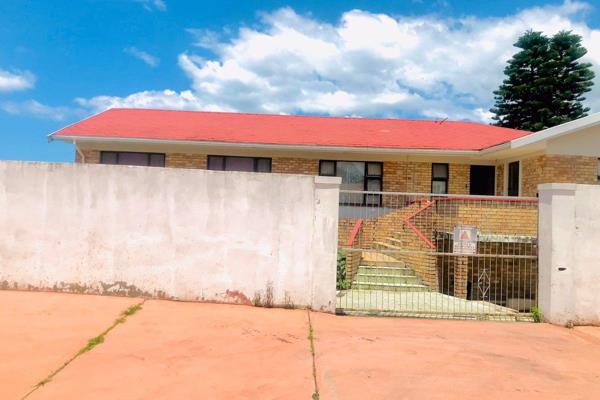 Simphiwe Molefi Properties presents an investment opportunity in the heart of Braelyn. ...