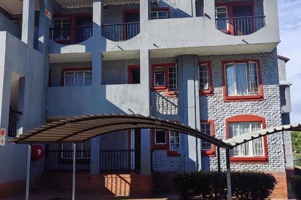 Lovely 2 bedroom apartment for sale in stone arch estate castleview!!!!!!
This apartment ...