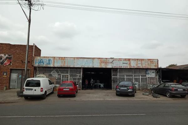 Commercial Property for Sale in Pretoria West

Are you looking for a big commercial property that will accommodate your business idea ...